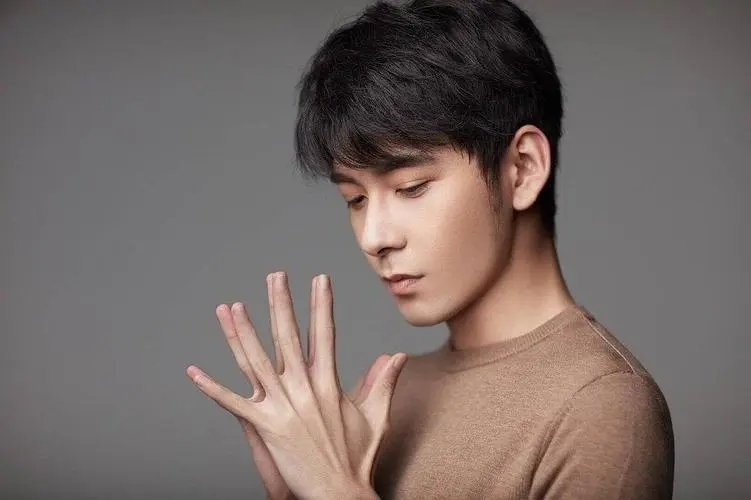 陈星旭为什么叫海王花心是真的吗?有几个前女友和张婧仪为啥分手