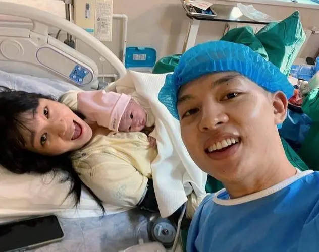 尹昉结过几次婚老婆的背景和感情史,尹昉老婆吴孟珂多大个人资料