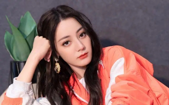 圈内有谁在追迪丽热巴?追过迪丽热巴的男明星有哪些?
