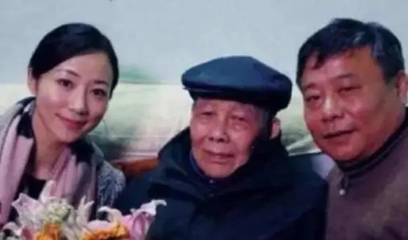 韩雪的家世有多大爷爷和外公谁厉害?韩雪爷爷和外公是哪个将军