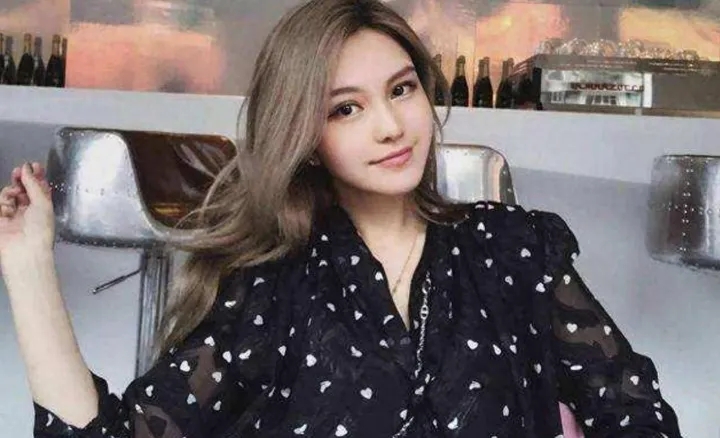 ������������ɶ�ĸ������ϼ����,���������������ͥ������