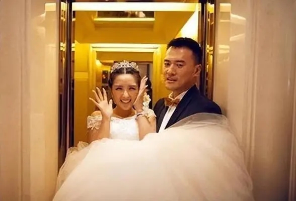 �ν�Ἰ�λ��м������������Ϲ����ڸ���ģ��ͺ�����Ϊɶ��Ļ�