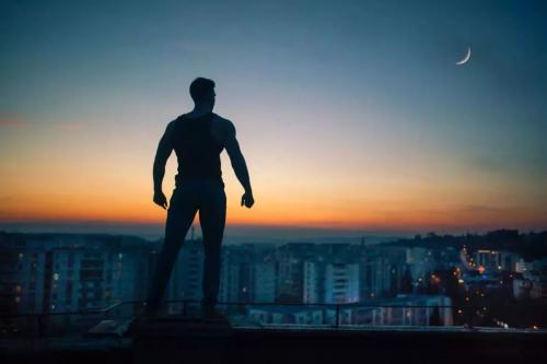 暧昧的男人不理你的原因是什么?一个男人撩完你就冷落是为什么?