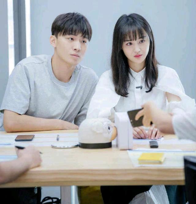 郑爽个人资料简介 郑爽儿子和女儿正面照片
