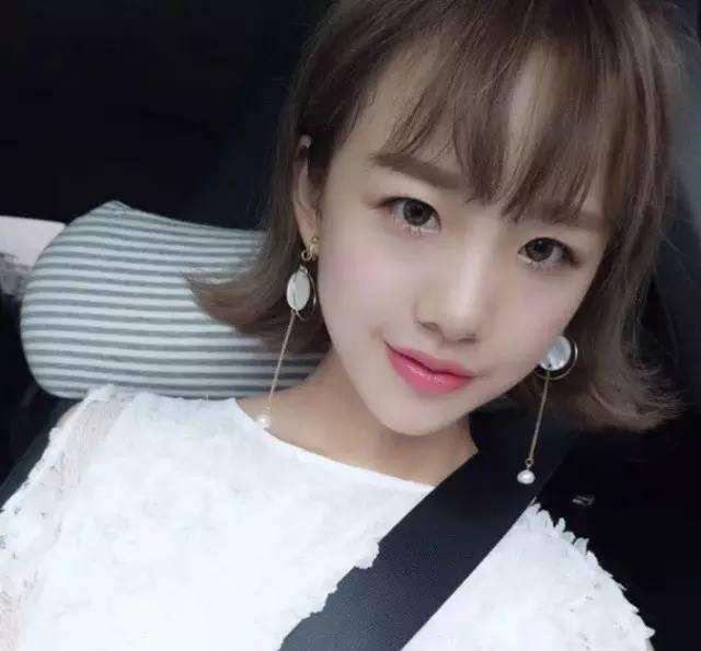 刘阳阿沁是干什么的?曝阿沁是怎么火的一年收入多少两人为啥分手