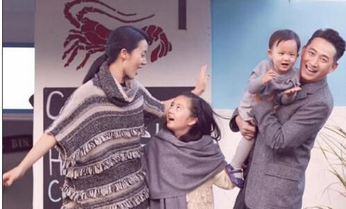 黄磊为啥可以生三胎?原来黄磊三胎罚这么多钱