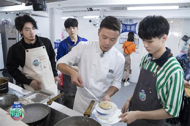 中餐厅为啥选择留下仝卓而不是高天鹤?淘汰原因尽显职场规则