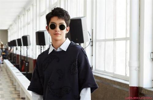 屈楚萧喜欢什么类型的绯闻女友情史盘点?眉山一中屈楚萧女朋友照