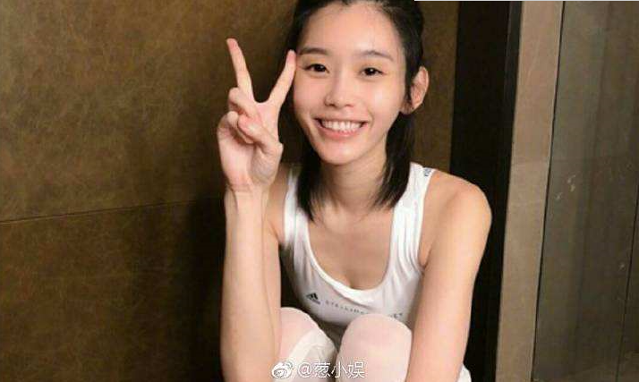 奚梦瑶谈过几次恋爱上学时候黑料扒 奚梦瑶刚出道早期照片好黑哟