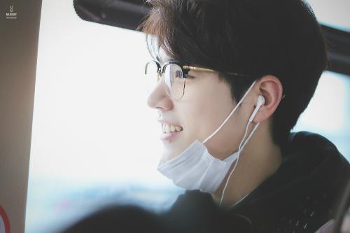 哇唧唧哇为什么不捧肖战封杀其是真的吗?龙丹妮为什么要雪藏肖战
