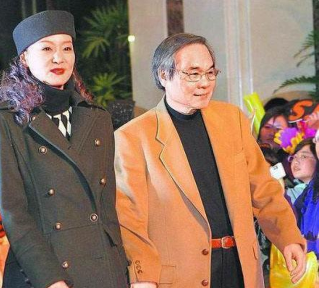 为什么刘雪华不孕为渣男摘掉子宫?刘雪华悲剧婚姻情史大揭秘?