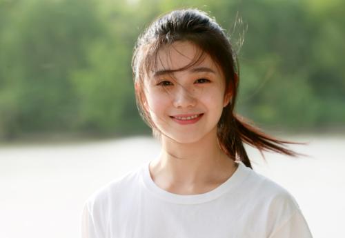 刘浩存是谁的侄女?19岁刘浩存家里情况?刘浩存舅舅是谁?