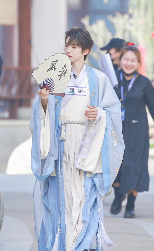 创造营刘宇为什么不去北舞?刘宇有钱吗家境如何能够支撑他出道吗