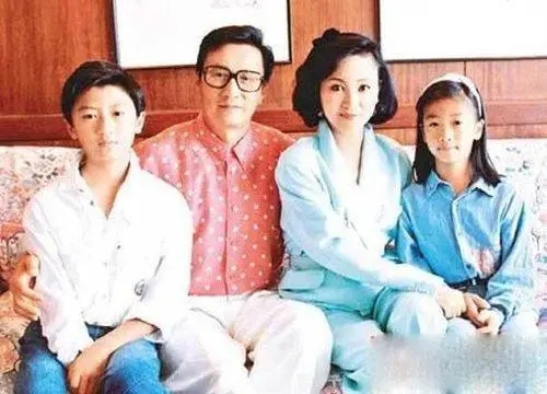 谢贤与狄波拉为啥离婚原因揭秘?狄波拉现任丈夫江耀城有钱吗?