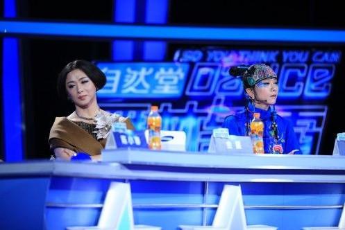 朱洁静为什么那么瘦怎么保持身材的?杨丽萍金星对朱洁静的评价