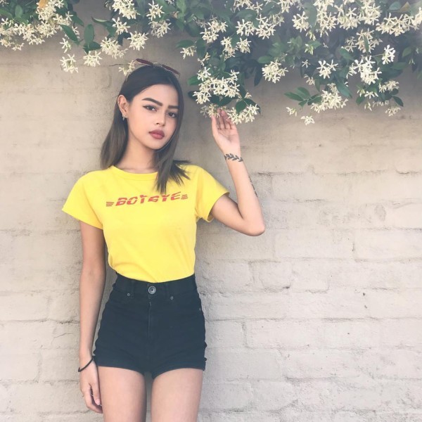 黄色t恤配什么裤子 活力黄让夏日装扮时髦又出众