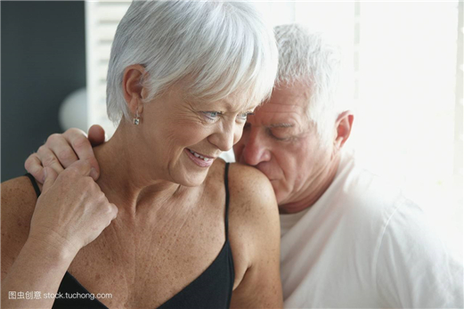 结婚多年还能甜如初恋的星座夫妻 婚龄很长却越爱越浓的星座夫妻