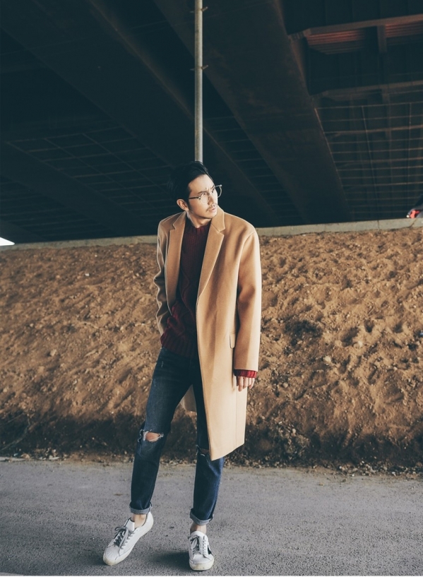 大衣配什么裤子好看男里面穿什么内搭 秋冬潮男这样穿大衣