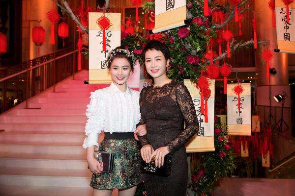 马思纯关晓彤事件是怎么回事事件始末 马思纯的爸爸是谁家庭背景