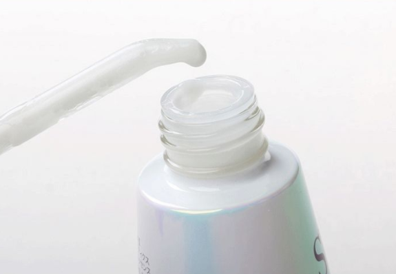 哪种精华液美白效果好 什么美白精华好用 效果最好的美白精华