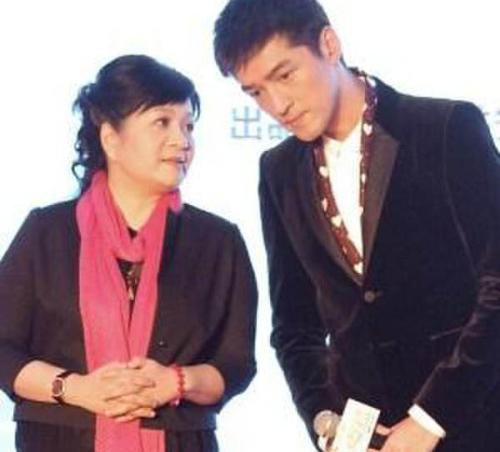胡歌为什么捧王晓晨?王丽萍撮合胡歌王晓晨?为什么胡歌不理王晓晨