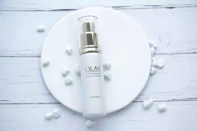 olay光感小白瓶和淡斑小白瓶有何区别 淡斑和光感可以一起用吗