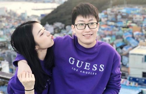 余霜管泽元为什么分手原因?余霜为什么叫余震黑料管泽元家世介绍